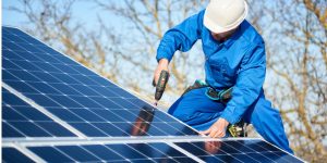 Installation Maintenance Panneaux Solaires Photovoltaïques à Rioms